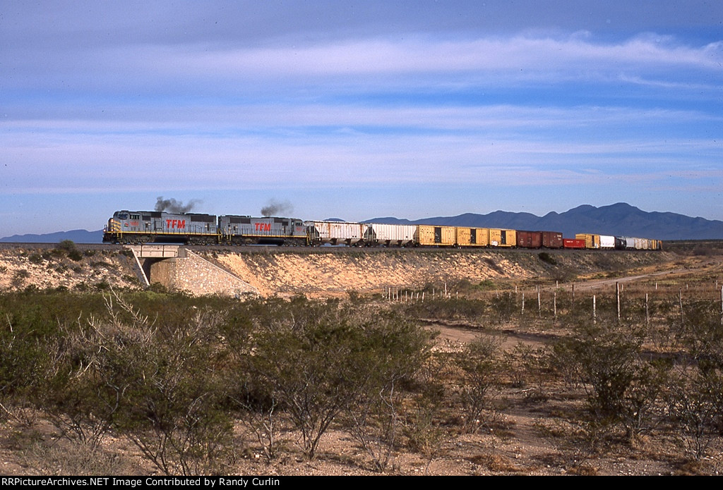 TFM 1660 near Saltillo